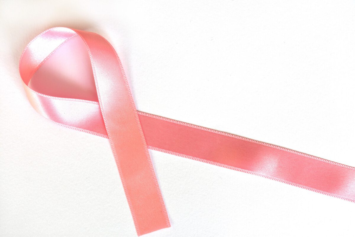 Outubro rosa: prevenção do câncer de mama.